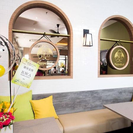 Spring Season Hotel Muar Extérieur photo