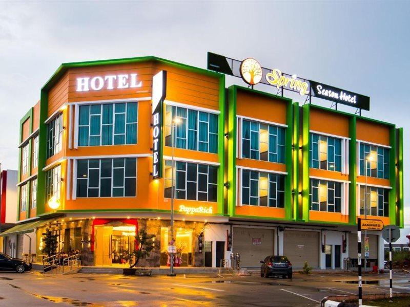 Spring Season Hotel Muar Extérieur photo