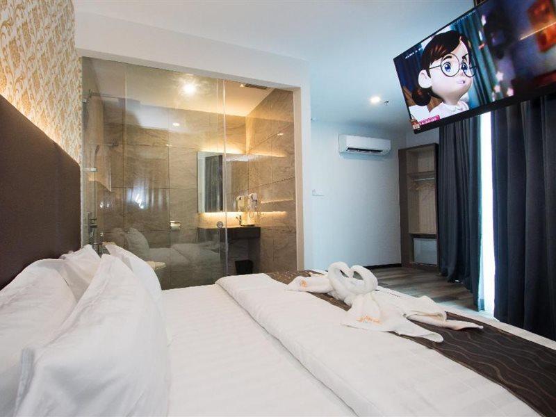 Spring Season Hotel Muar Extérieur photo