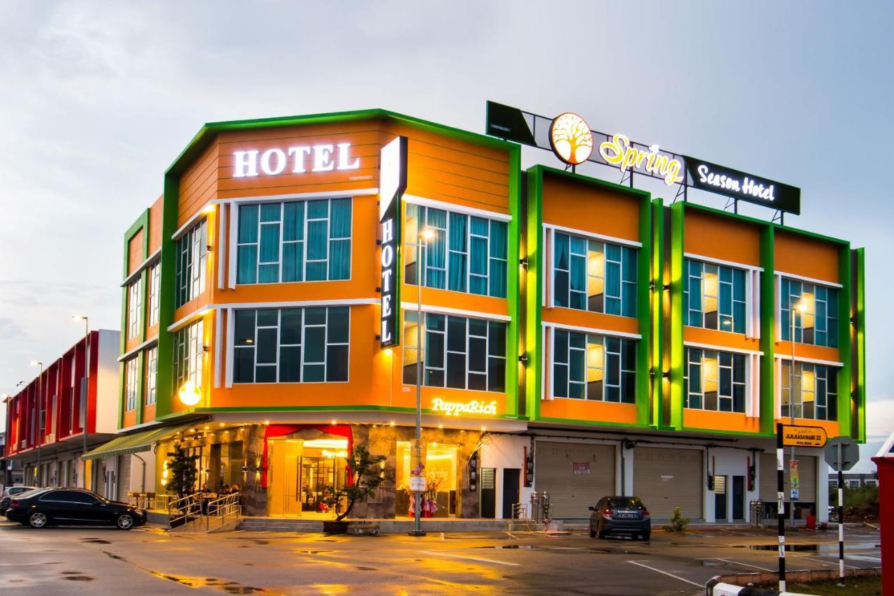 Spring Season Hotel Muar Extérieur photo