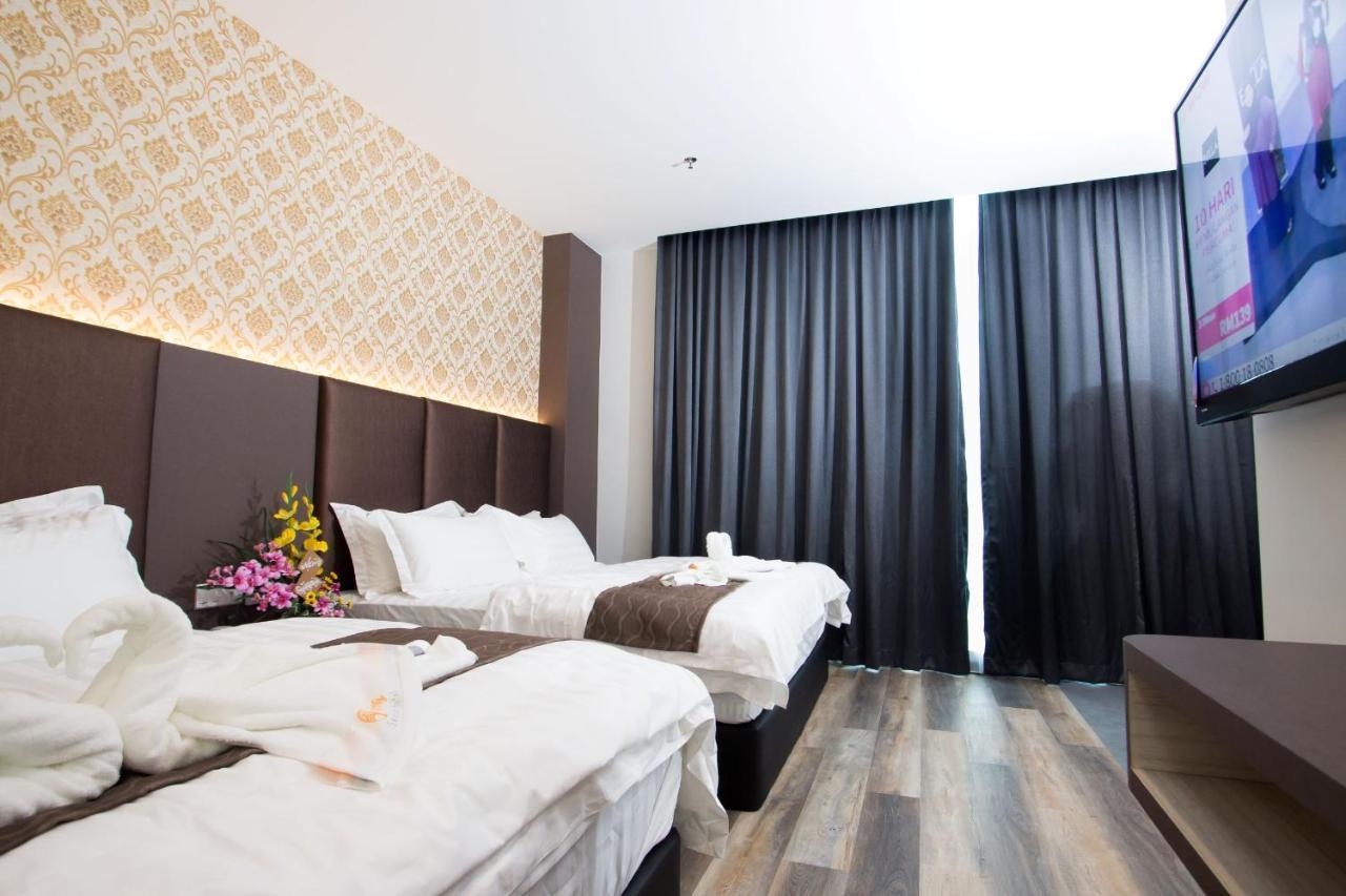 Spring Season Hotel Muar Extérieur photo